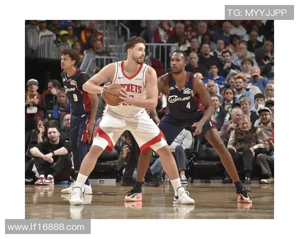 2017年火箭队与掘金队激战11月23日精彩回顾与赛后分析