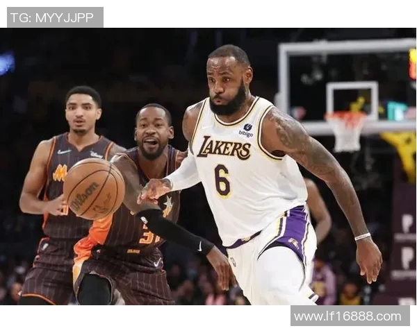 湖人2015年对决魔术的精彩瞬间与赛季回顾分析